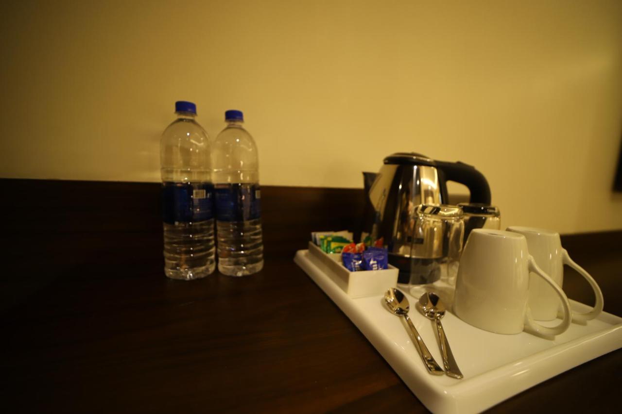 Hotel DVIJ INN Jaipur Buitenkant foto