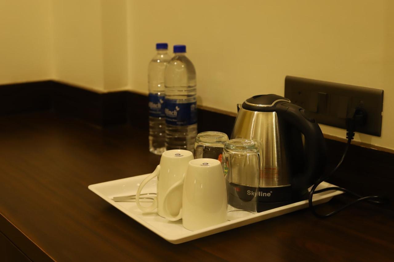 Hotel DVIJ INN Jaipur Buitenkant foto