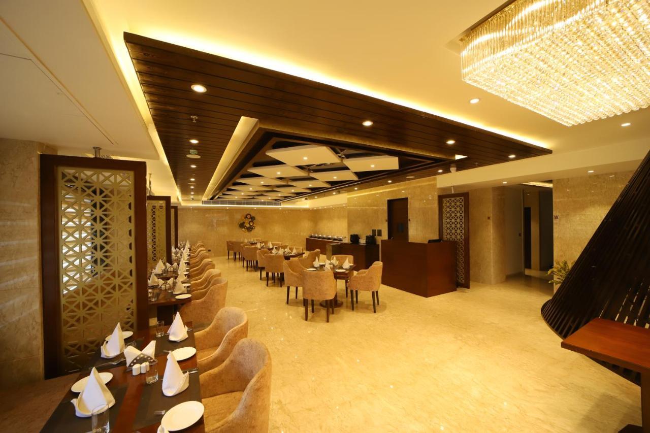 Hotel DVIJ INN Jaipur Buitenkant foto