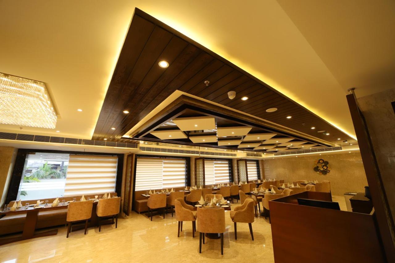 Hotel DVIJ INN Jaipur Buitenkant foto
