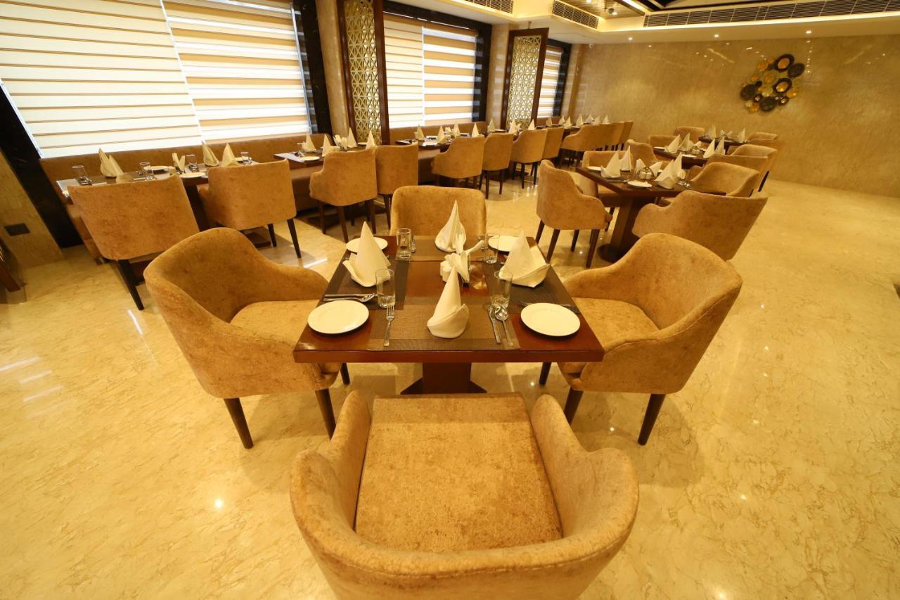 Hotel DVIJ INN Jaipur Buitenkant foto