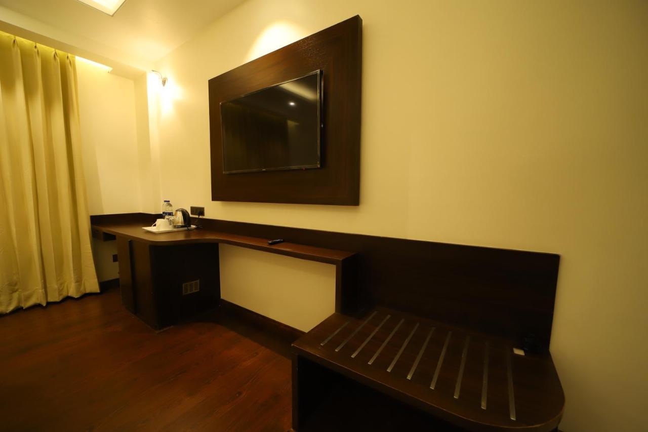 Hotel DVIJ INN Jaipur Buitenkant foto