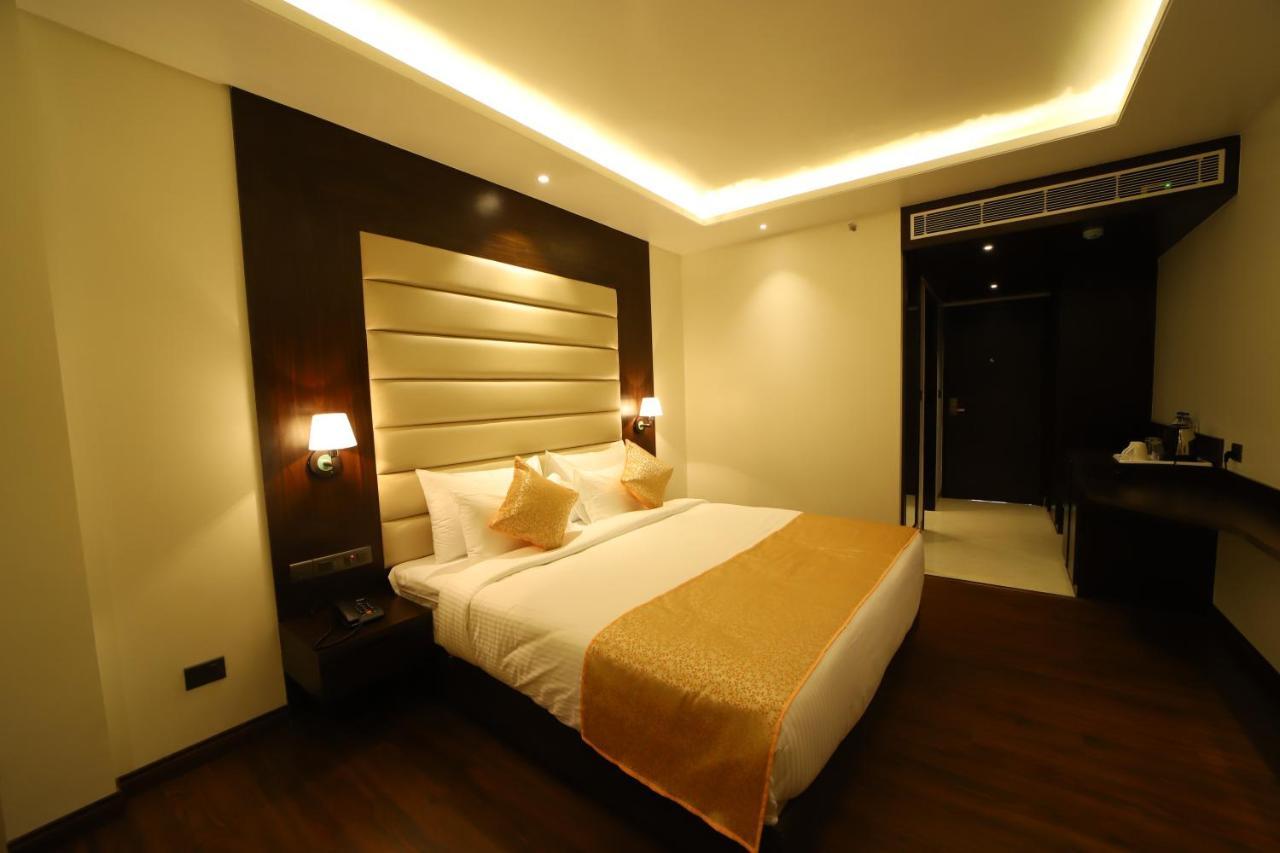 Hotel DVIJ INN Jaipur Buitenkant foto