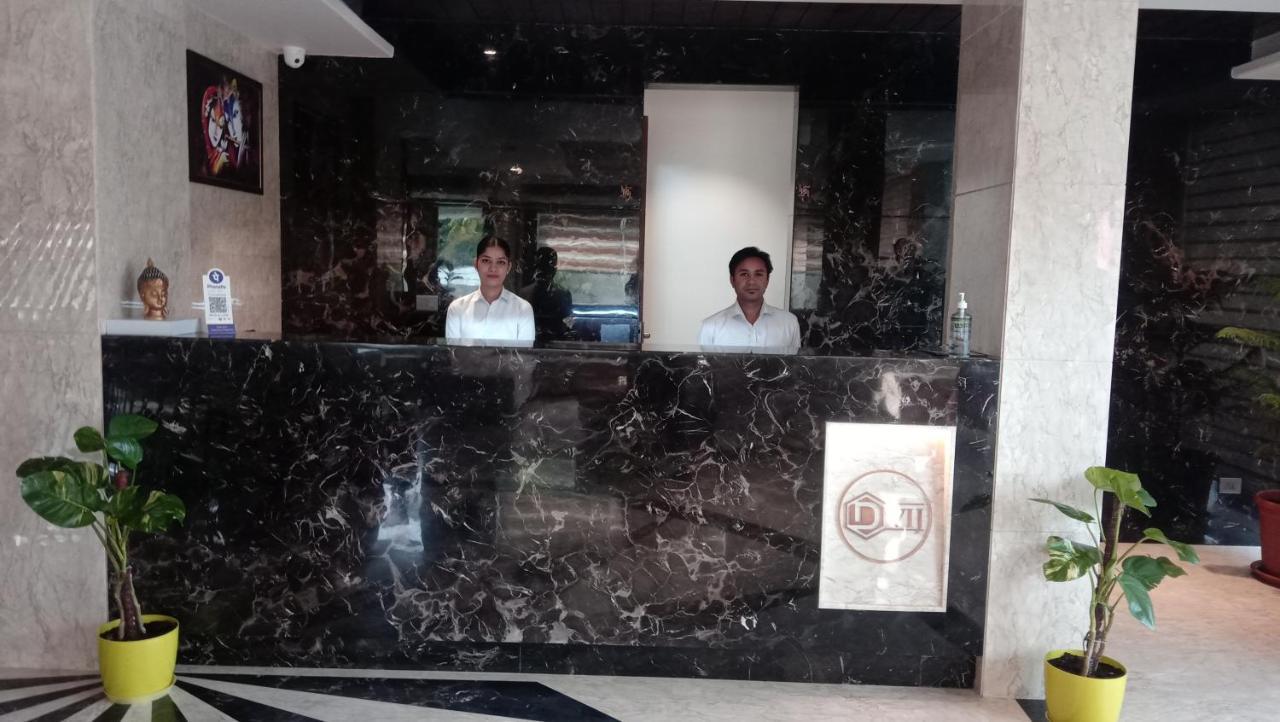 Hotel DVIJ INN Jaipur Buitenkant foto