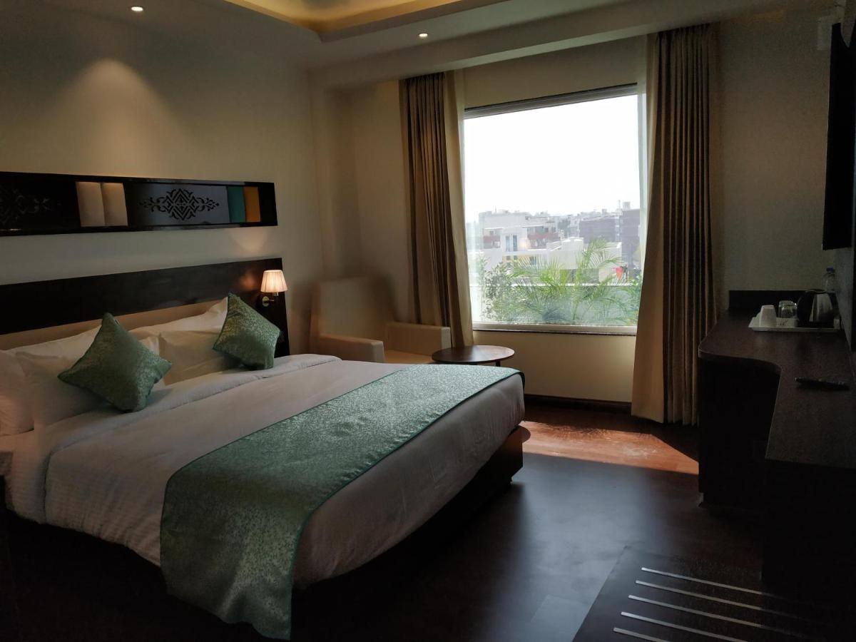 Hotel DVIJ INN Jaipur Buitenkant foto