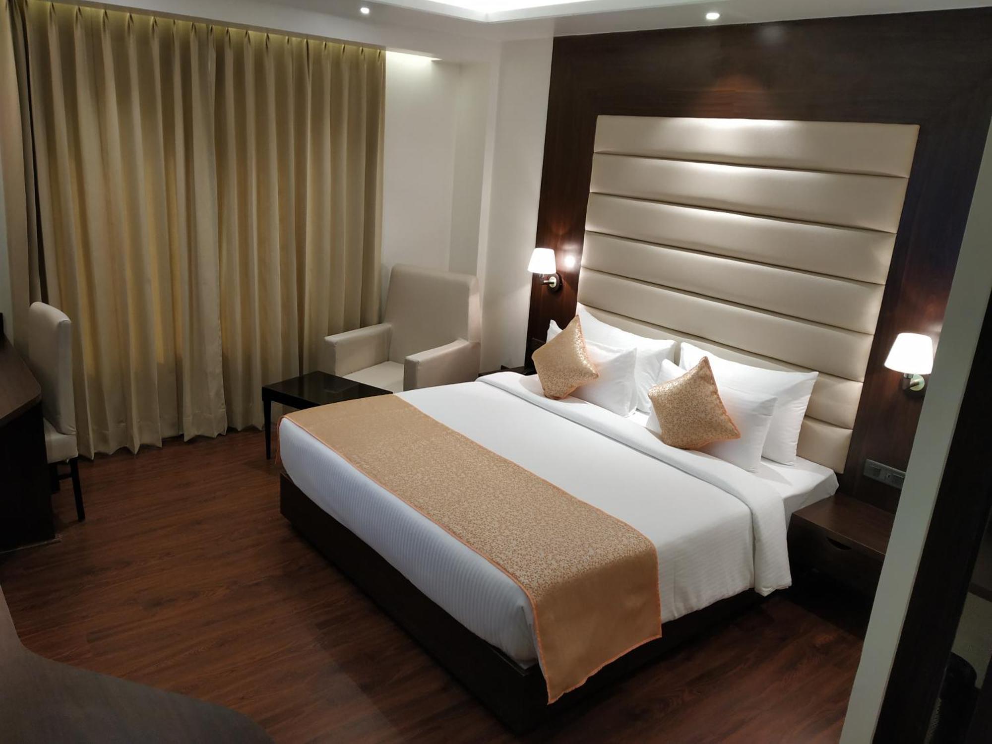 Hotel DVIJ INN Jaipur Buitenkant foto